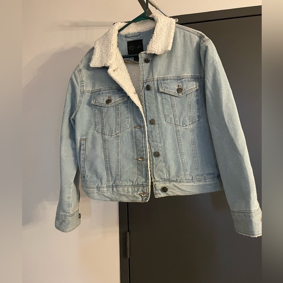 RD Style Demi Crop Sherpa Lined Denim
Jacket - Picture 2 of 5